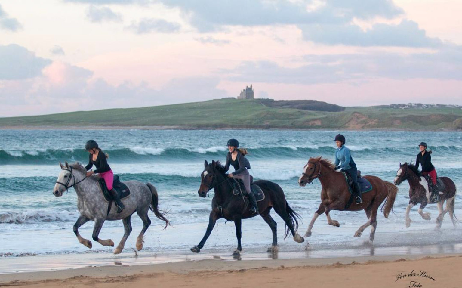 Island Trail - Horse Riding Holidays in Ireland